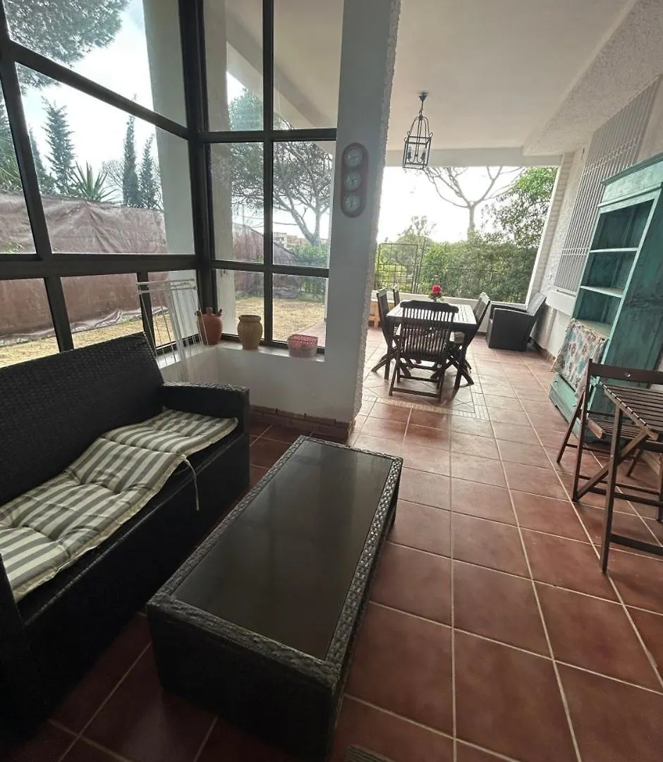 Chalet En Parcela Privada 우엘바 스페인